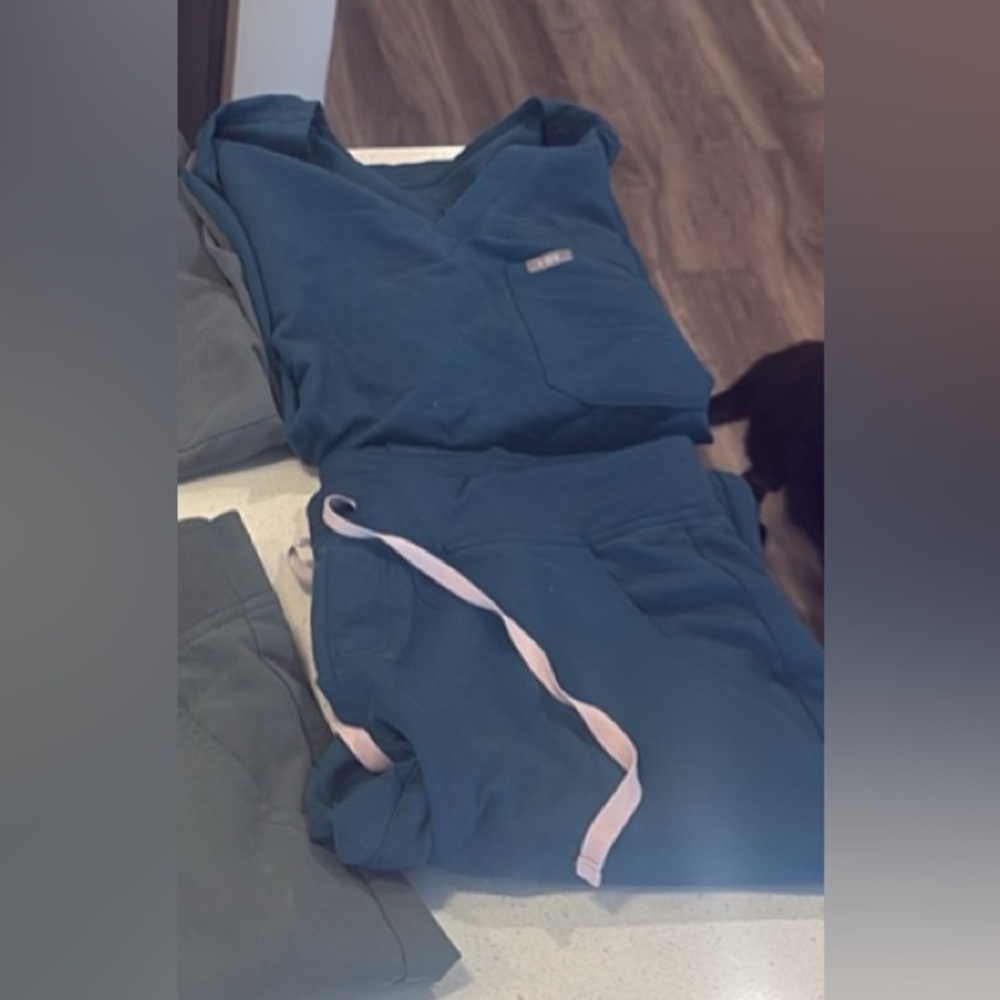 Figs Teal Scrub Set with Pink Drawstring